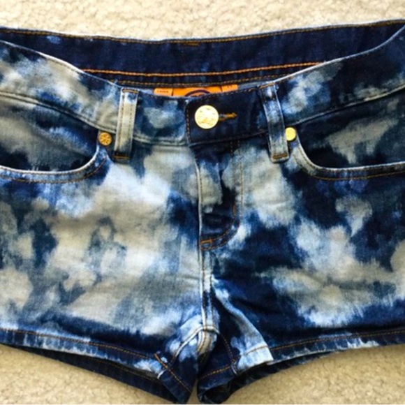 TORY BURCH Tie Dye Blue Jean Short Shorts ~ Size 33 - Picture 2 of 3